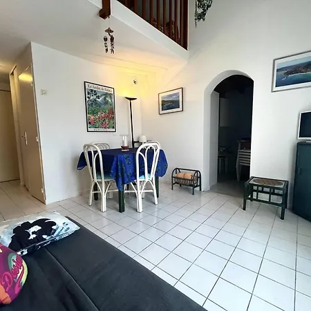 Mazet Avec Piscine, Parking - 4 Pers. - Fr-1-251-947 Apartmán *